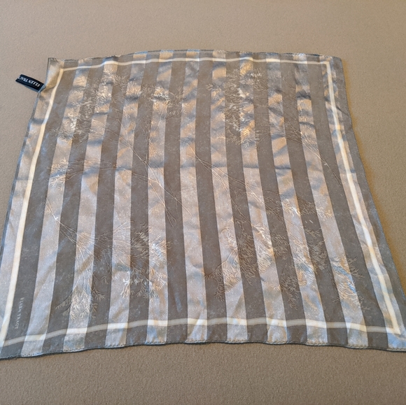 Ellen Tracy Scarf - Picture 3 of 6